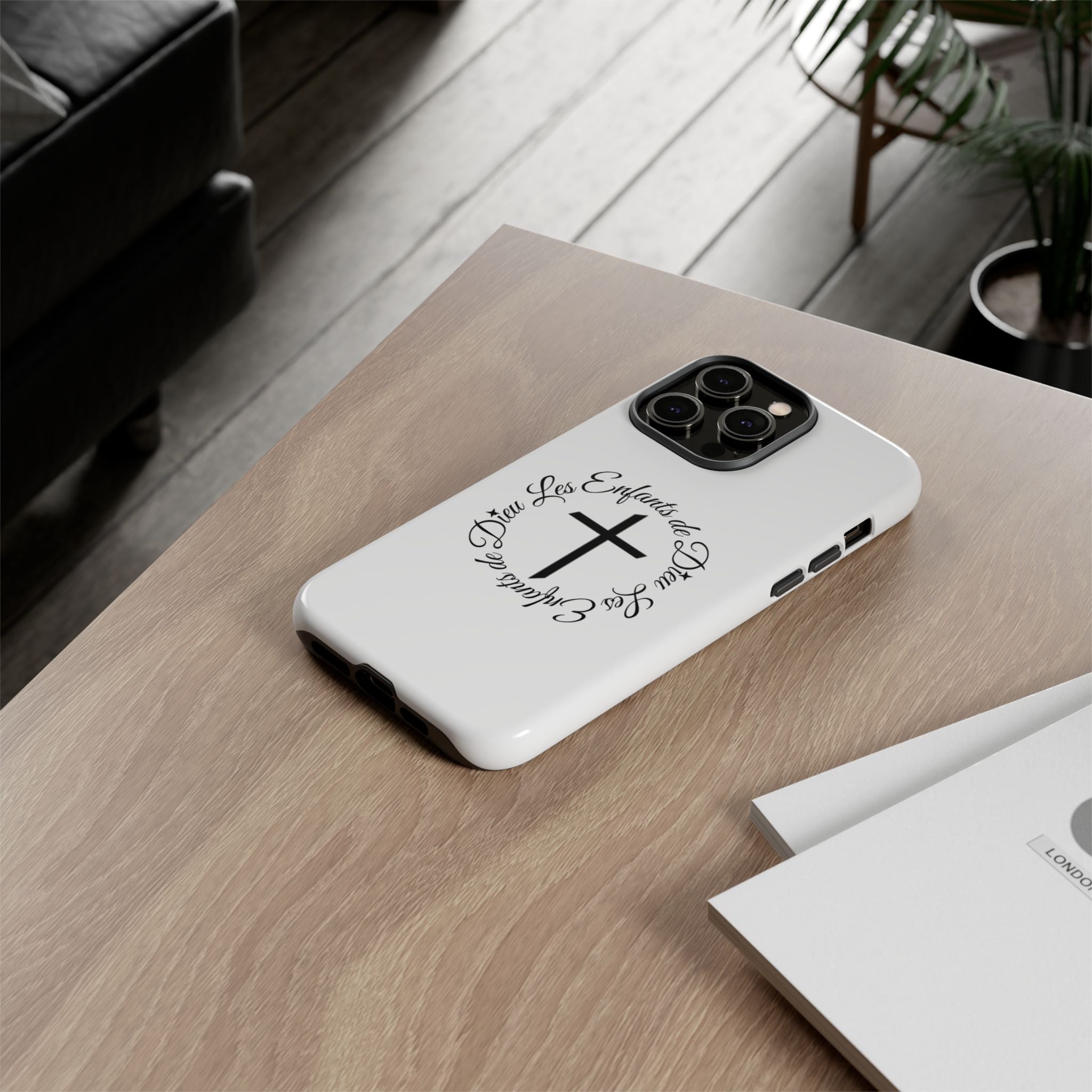 Les Enfants de Dieu Cross Phone Case